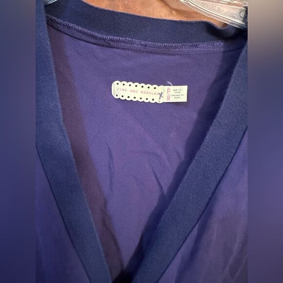 Silk blue button down top - Picture 6 of 6